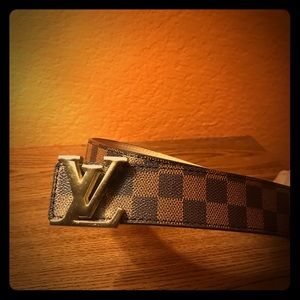 Beautiful LV Men-Women belt size 30-32